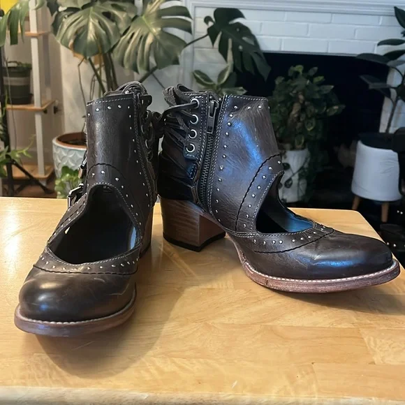 Freebird Leather Studded Brown Ankle Boots-Desert size 8 - Picture 2 of 15